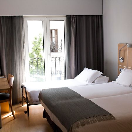 Hotel Jauregui Hondarribia Bagian luar foto