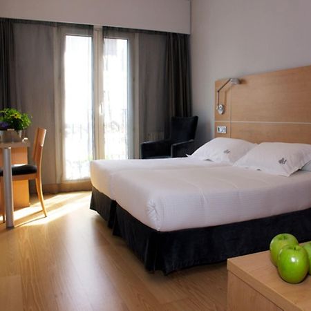 Hotel Jauregui Hondarribia Bagian luar foto