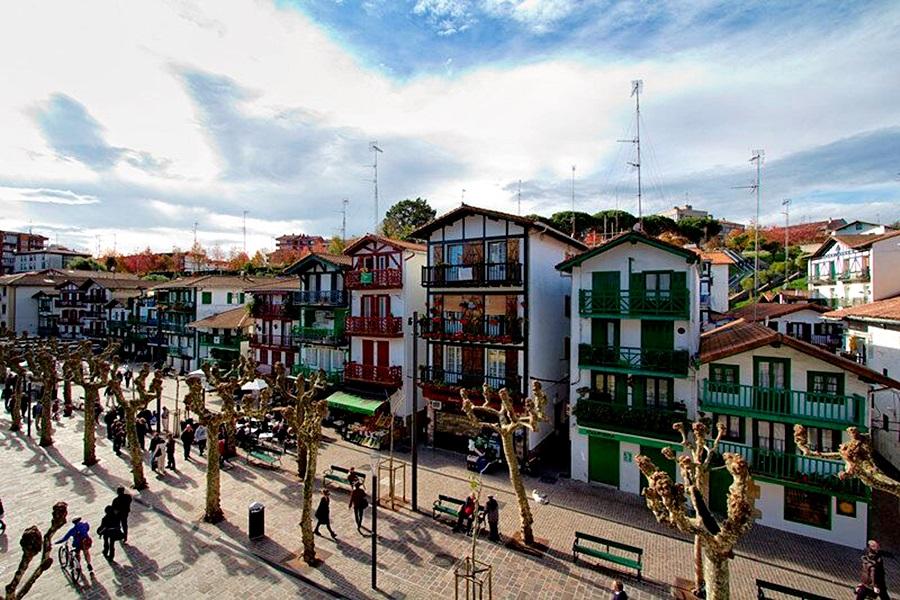 Hotel Jauregui Hondarribia Bagian luar foto