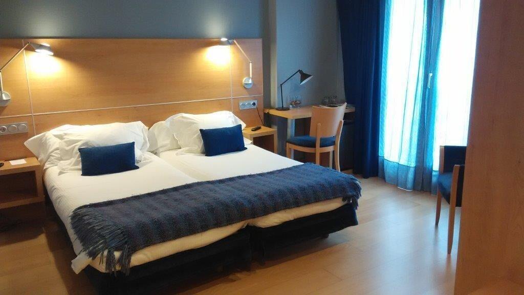 Hotel Jauregui Hondarribia Bagian luar foto