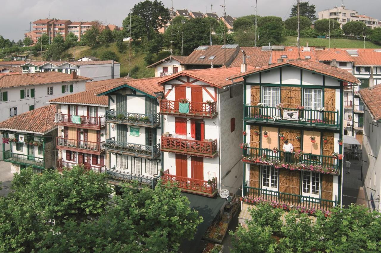 Hotel Jauregui Hondarribia Bagian luar foto