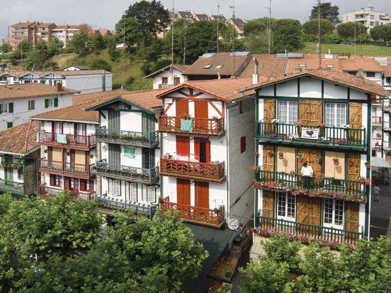 Hotel Jauregui Hondarribia Bagian luar foto