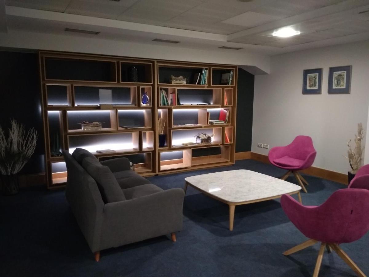 Hotel Jauregui Hondarribia Bagian luar foto